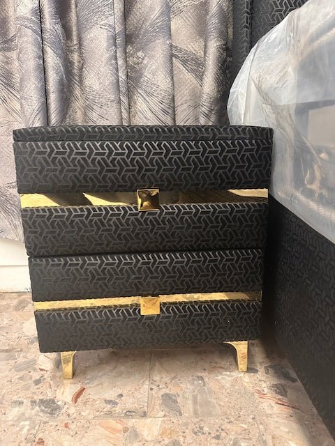 Elite Sanky with Vanity Table and 2 yopota
